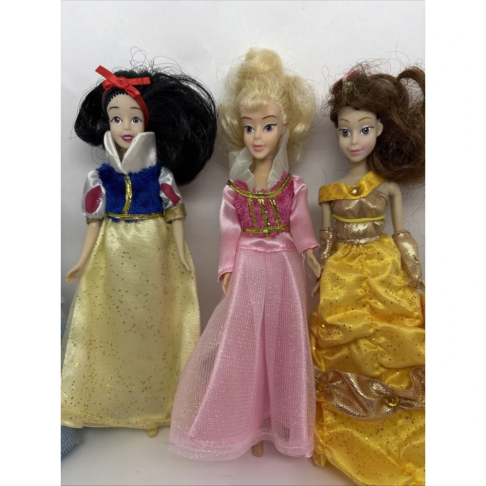 4 Disneyland California Disney Princesses Snow White Cinderella Belle‎ Aurora 6